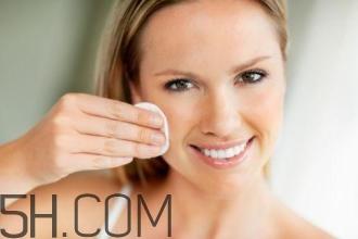 睫毛膏需要卸妆吗?卸妆水的使用误区 睫毛膏需要卸妆吗?卸妆水的使用误区