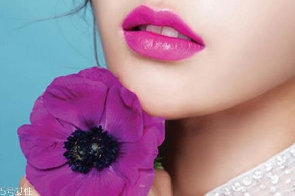 涂哑光口红怎么涂不干 让你轻轻松松美上一整天 涂哑光口红怎么涂不干 让你轻轻松松美上一整天