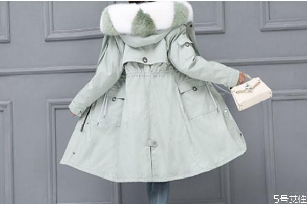 派克服可以买什么颜色 派克大衣搭配方法 派克服可以买什么颜色 派克大衣搭配方法