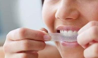 牙贴可以贴着睡觉吗?牙贴可以过夜吗 牙贴可以贴着睡觉吗?牙贴可以过夜吗