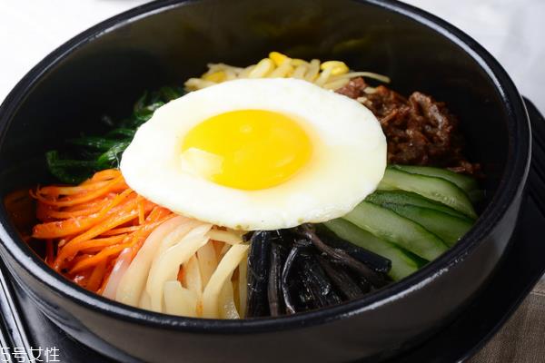 石锅拌饭怎么做 做法很简单 石锅拌饭怎么做 做法很简单