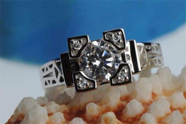 ido香榭之吻钻戒多少钱 ido香榭之吻钻戒寓意 ido香榭之吻钻戒多少钱 ido香榭之吻钻戒寓意