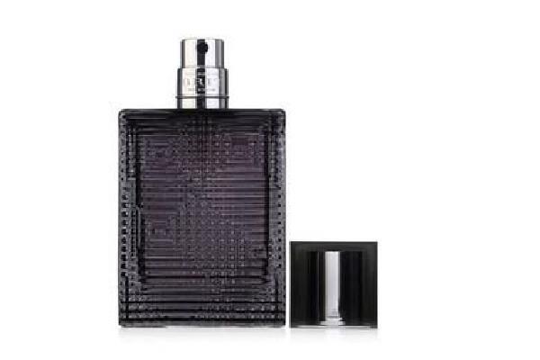 巴宝莉香水的保质期怎么看 巴宝莉香水可以拧开吗 巴宝莉香水的保质期怎么看 巴宝莉香水可以拧开吗