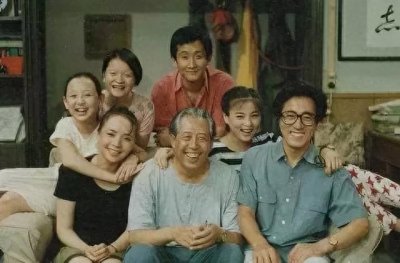 盘点10部经典情景喜剧,看过2部你就老了