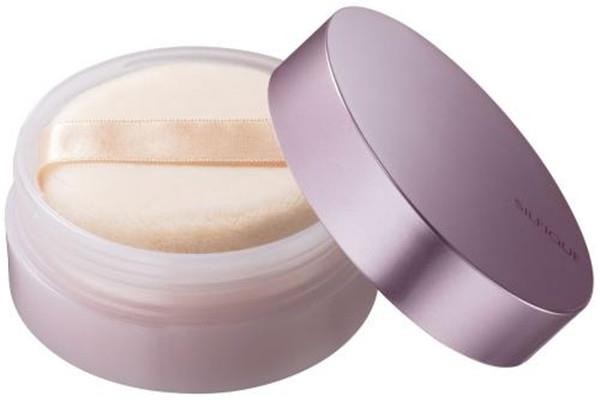 散粉是妆前还是妆后 散粉用在粉底液之后比较好 散粉是妆前还是妆后 散粉用在粉底液之后比较好