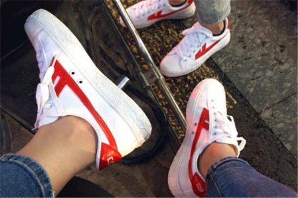 小白鞋哪个牌子好穿?小白鞋什么牌子舒服? 小白鞋哪个牌子好穿?小白鞋什么牌子舒服?