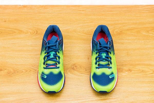 运动鞋买大半码好吗 运动鞋鞋码的怎么选择 运动鞋买大半码好吗 运动鞋鞋码的怎么选择