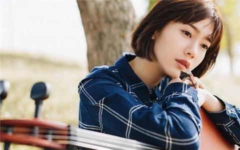 为什么接吻一个伸舌头一个不伸舌头呢