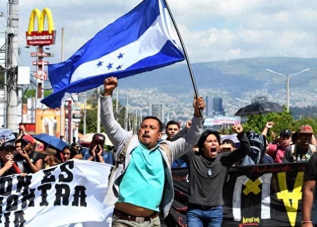 探秘走进穷国“洪都拉斯”,生育率达2.3,夜生活丰富,带你亲自看看 2