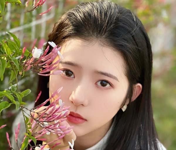 娱乐何蓝逗哪家经纪公司的 何蓝逗是怎么出道的 1