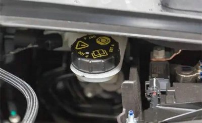 刹车油多久换一次手动挡