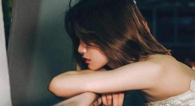 女生故意让你吃醋怎么应对?