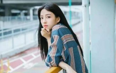 女生不主动联系但回复礼物也收,是什么意思