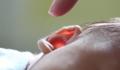 耳朵长痣的位置图解 耳朵痣十大福气痣详解