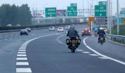 摩托车可以上高速吗