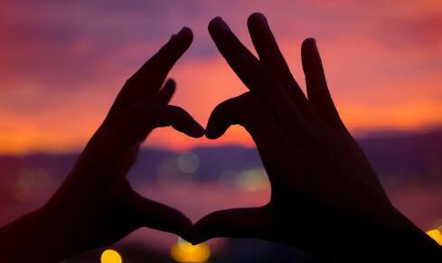 只字不提爱,却句句都是爱