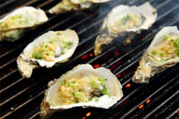 吃了生蚝能喝奶茶吗 生蚝可以和奶茶一起吃吗