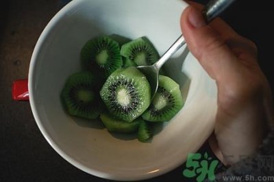 ​猕猴桃可以空腹吃吗?空腹吃猕猴桃会怎么样