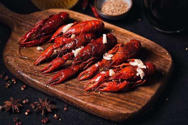 龙虾能隔夜吃吗 龙虾隔夜吃的影响