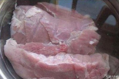 ​冻肉为什么有异味 冻肉有异味可以吃吗