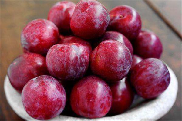 李子会上火吗 吃李子会不会上火