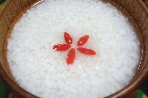 米酒和啤酒哪个度数高 米酒有酒精含量吗