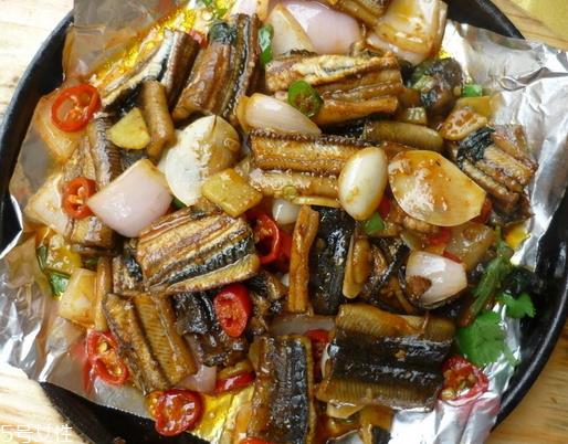 黄鳝能长多大 四两到半斤