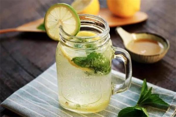 苏打水可以长期喝吗 苏打水有什么副作用