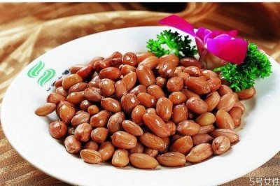 ​微波炉烤花生米需多少时间 根据份量而定