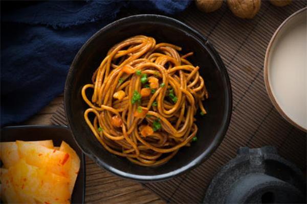 热干面可以炒着吃吗 热干面怎么炒好吃 热干面可以炒着吃吗 热干面怎么炒好吃