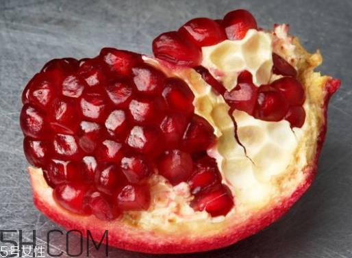 甜石榴和酸石榴区别 甜石榴好还是酸石榴好