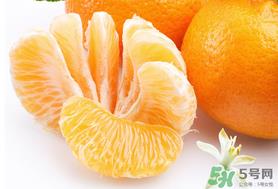 桔子外面的白皮能吃吗？桔子外面白白的是什么？