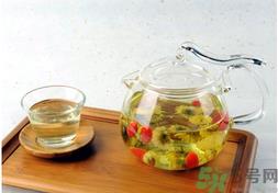菊花茶可以天天喝吗？菊花茶喝多了会怎么样？