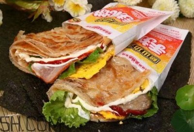 ​手抓饼里面夹什么好吃 手抓饼用什么酱好吃