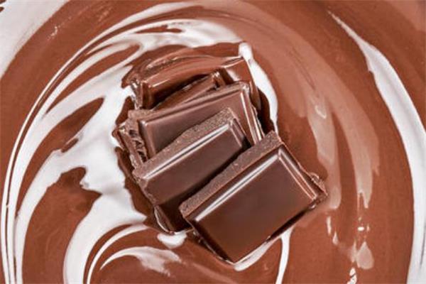 黑巧克力可以空腹吃吗 黑巧克力可以缓解低血糖吗