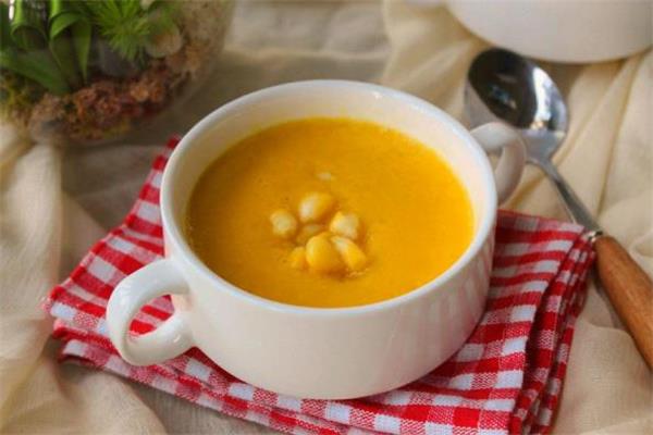 奶油玉米浓汤的做法 奶油玉米浓汤可以当早餐吗 奶油玉米浓汤的做法 奶油玉米浓汤可以当早餐吗