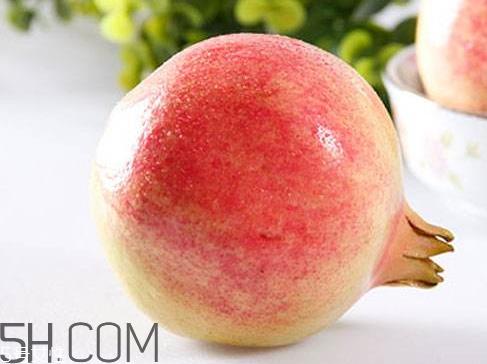 甜石榴能泡酒吗 甜石榴是酸性还是碱性 甜石榴能泡酒吗 甜石榴是酸性还是碱性