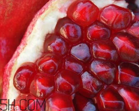 甜石榴能泡酒吗 甜石榴是酸性还是碱性 甜石榴能泡酒吗 甜石榴是酸性还是碱性