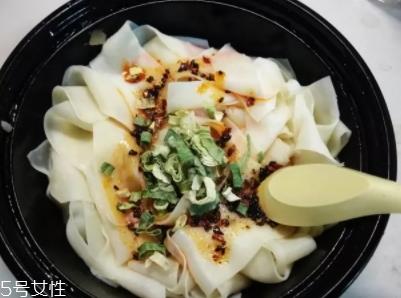 阿宽红油面皮热量 小心吃多变胖哦 阿宽红油面皮热量 小心吃多变胖哦