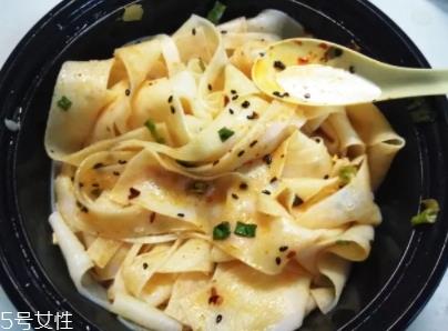 阿宽红油面皮热量 小心吃多变胖哦 阿宽红油面皮热量 小心吃多变胖哦