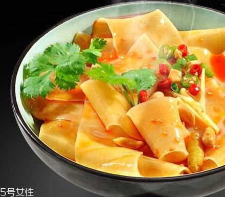 阿宽红油面皮热量 小心吃多变胖哦 阿宽红油面皮热量 小心吃多变胖哦