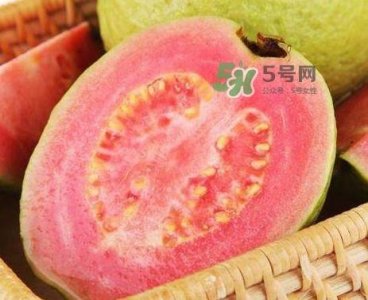 ​哪些人不能吃芭乐？芭乐不能和什么一起吃