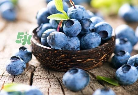 蓝莓上的白霜是什么_蓝莓上的白霜怎么洗掉