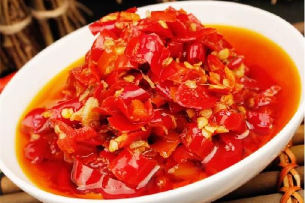 剁椒酱会产生亚硝酸盐吗 剁椒酱要不要在锅里炒熟 剁椒酱会产生亚硝酸盐吗 剁椒酱要不要在锅里炒熟