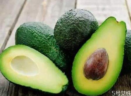 牛油果很硬能吃吗 牛油果不熟怎么办 牛油果很硬能吃吗 牛油果不熟怎么办
