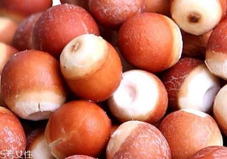 芡实什么时候收获 采收季节为白露霜降之间 芡实什么时候收获 采收季节为白露霜降之间