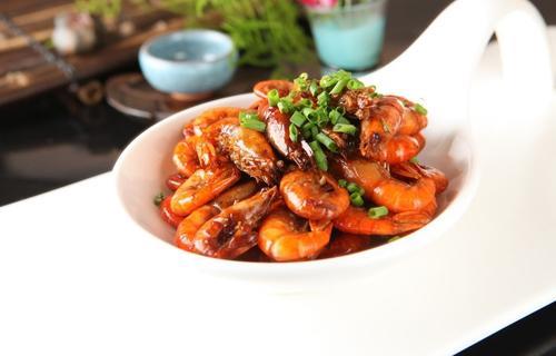 油爆虾怎么做好吃 油爆虾的正确做法 油爆虾怎么做好吃 油爆虾的正确做法