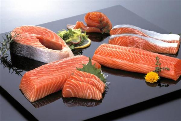 三文鱼隔夜还能吃吗 看保存状况 三文鱼隔夜还能吃吗 看保存状况