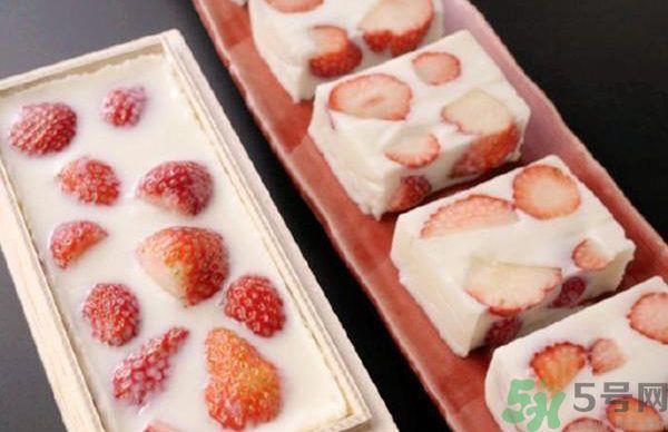 什么是草莓牛奶羊羹？草莓牛奶羊羹怎么做？