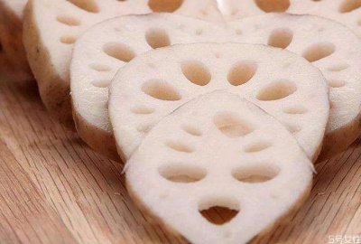 ​莲藕切开后怎么保存 莲藕切开后发黄是坏了吗